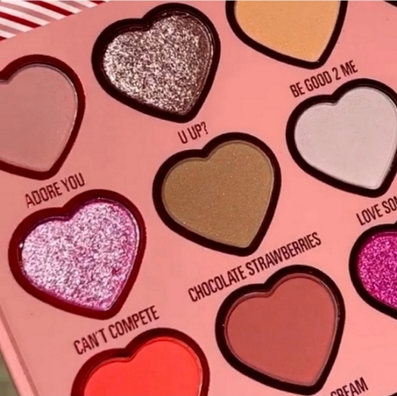Kylie Valentine's Pressed Powder Eyeshadow Palette - Picture 11 of 16